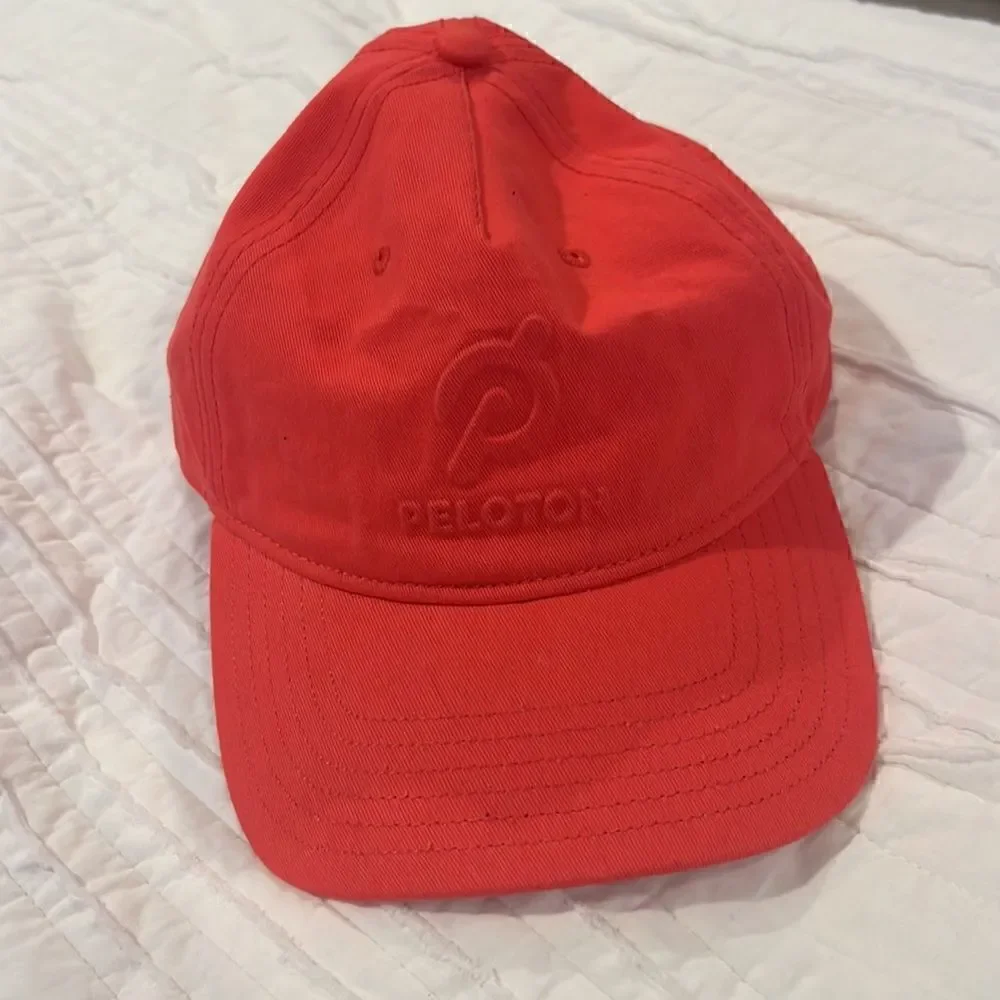 Peloton hat